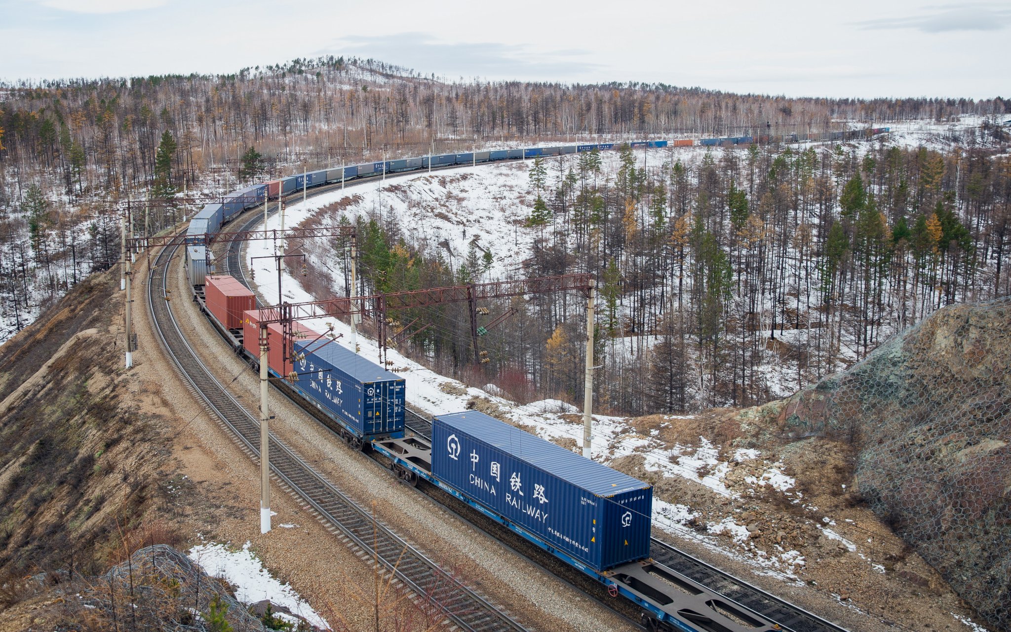 Железная дорога 2021. Забайкальская железная дорога контейнеры. Teu железная дорога. Контейнер ЖД Забайкалье зима. Кругобайкалка РЖД.