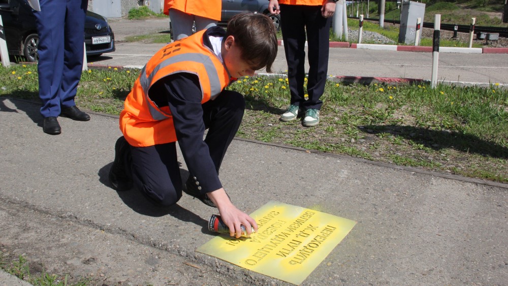 Сотрудники Забайкальской магистрали провели рейд «Безопасный переход» по профилактике правонарушений и травматизма пешеходов на железнодорожных путях