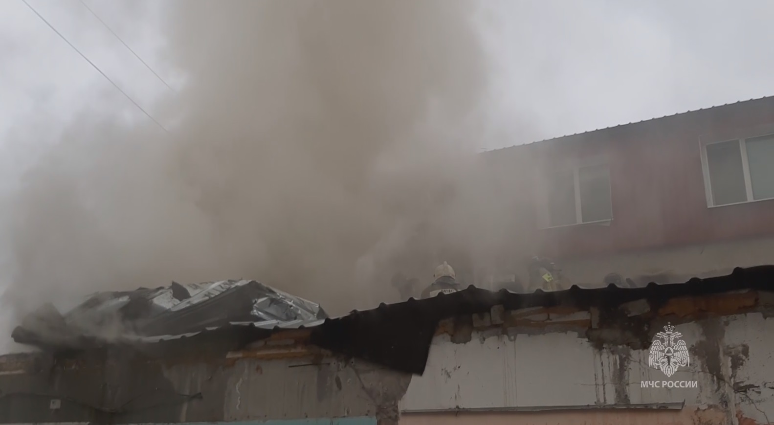 Пожар в сауне Благовещенска тушили 16 человек