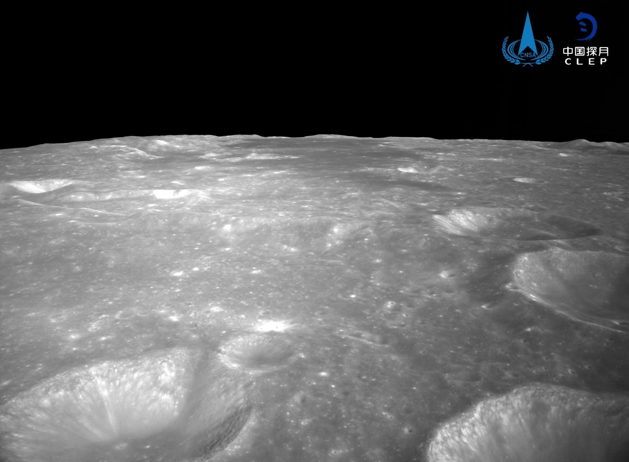 Грунт с обратной стороны Луны впервые в истории доставили на Землю