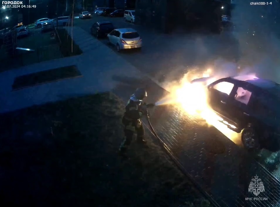 Поджег неизвестный: автомобили горели в Благовещенске