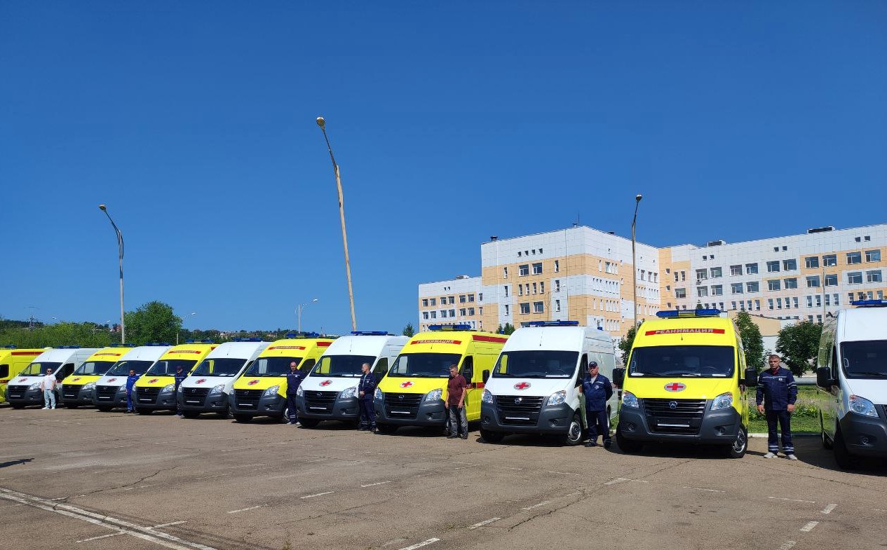 Новые машины скорой помощи передали в города Амурской области