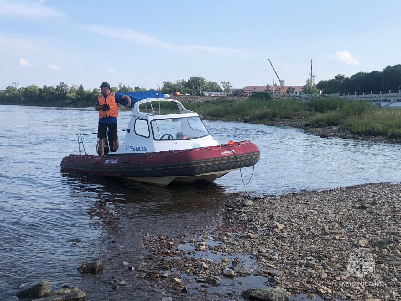 Отдых закончился трагедией: в реке Зее утонула молодая женщина