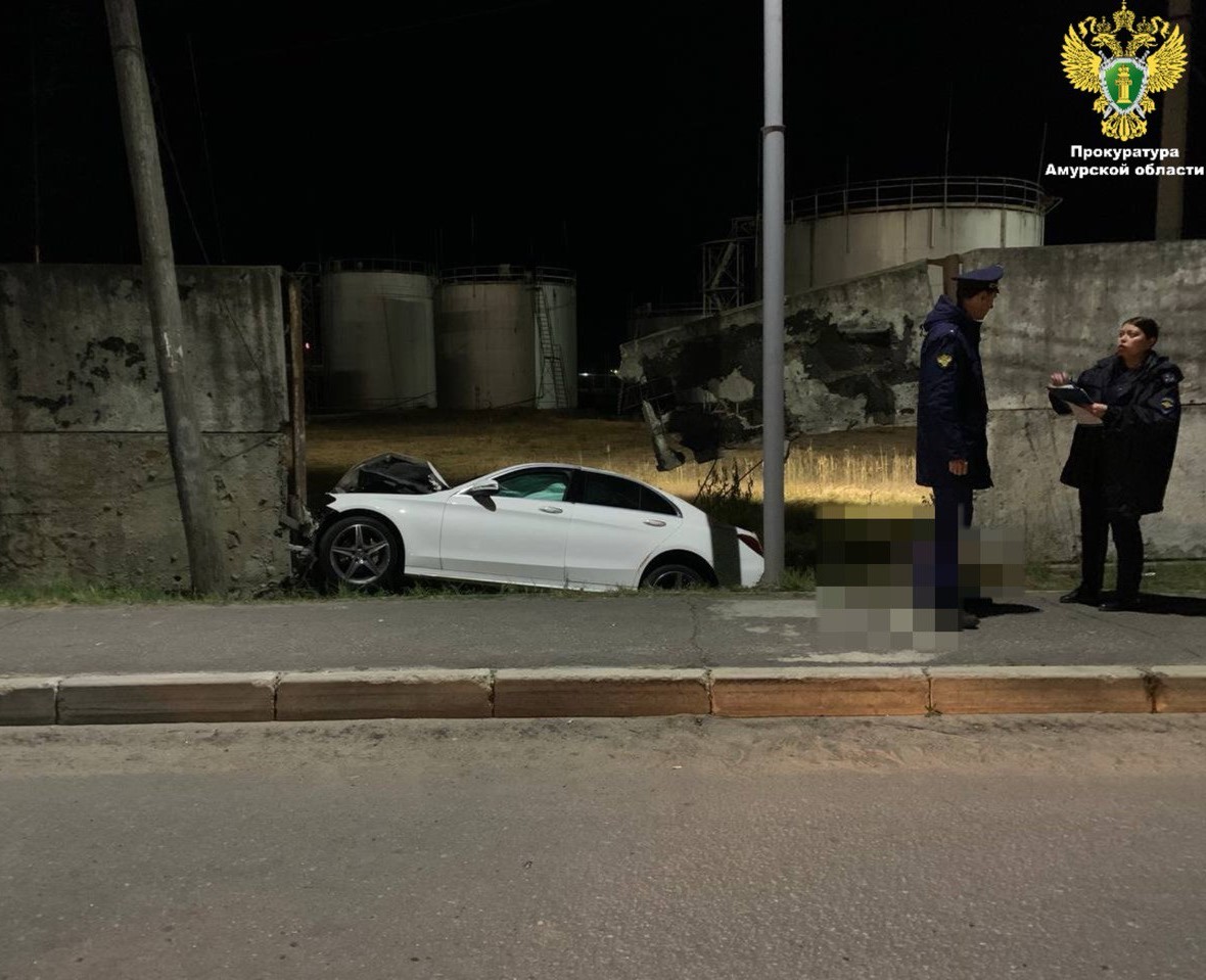 Водитель и пассажир погибли в ДТП с Mercedes в Октябрьском районе