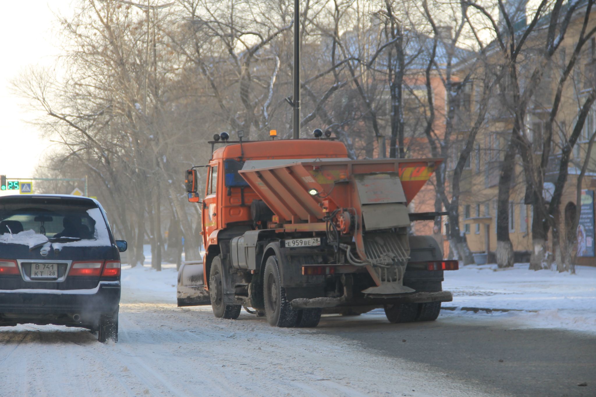 Дороги зимой будут поливать 