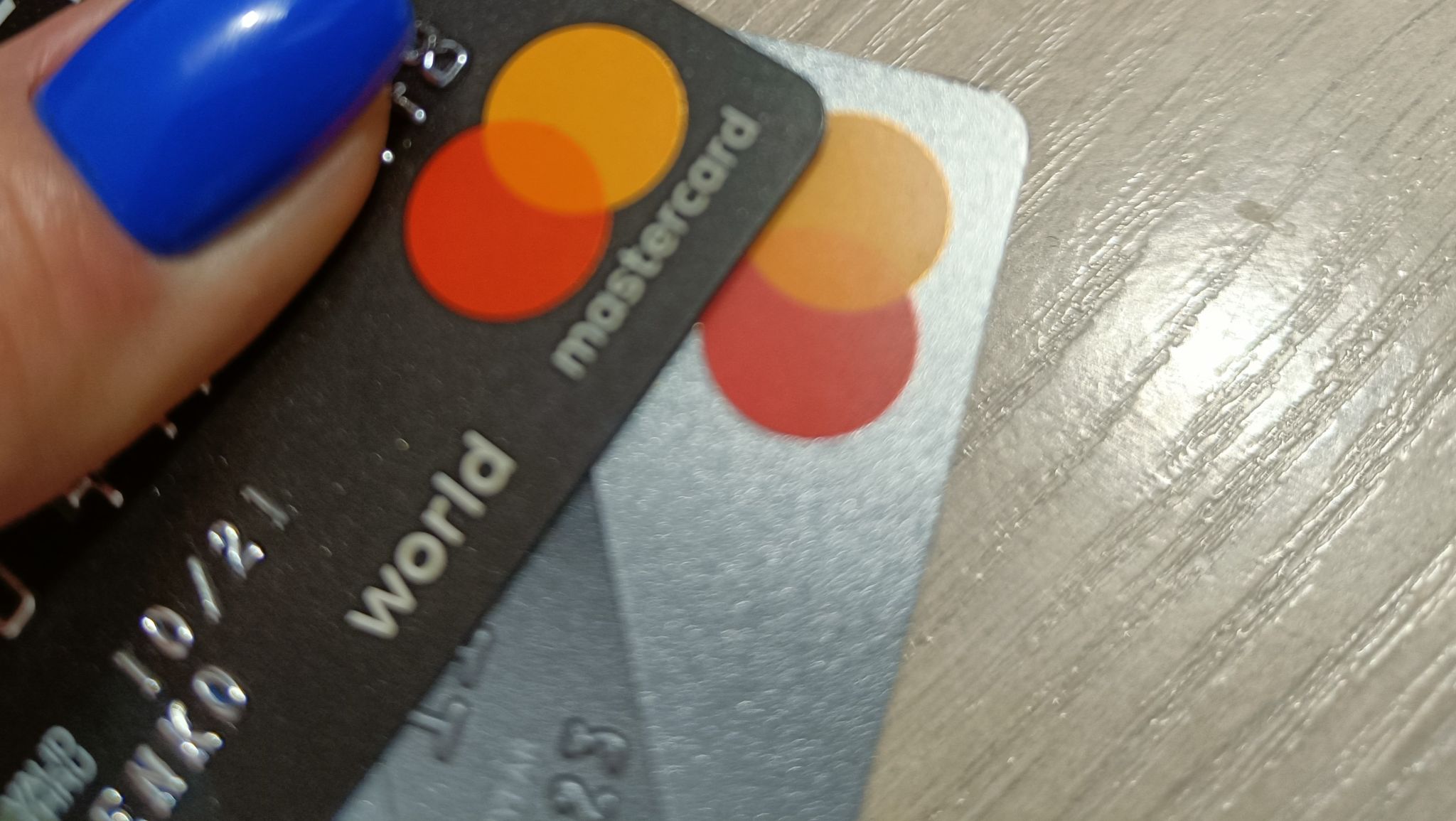 Часть платежей по картам Visa и Mastercard могут перестать проходить у россиян