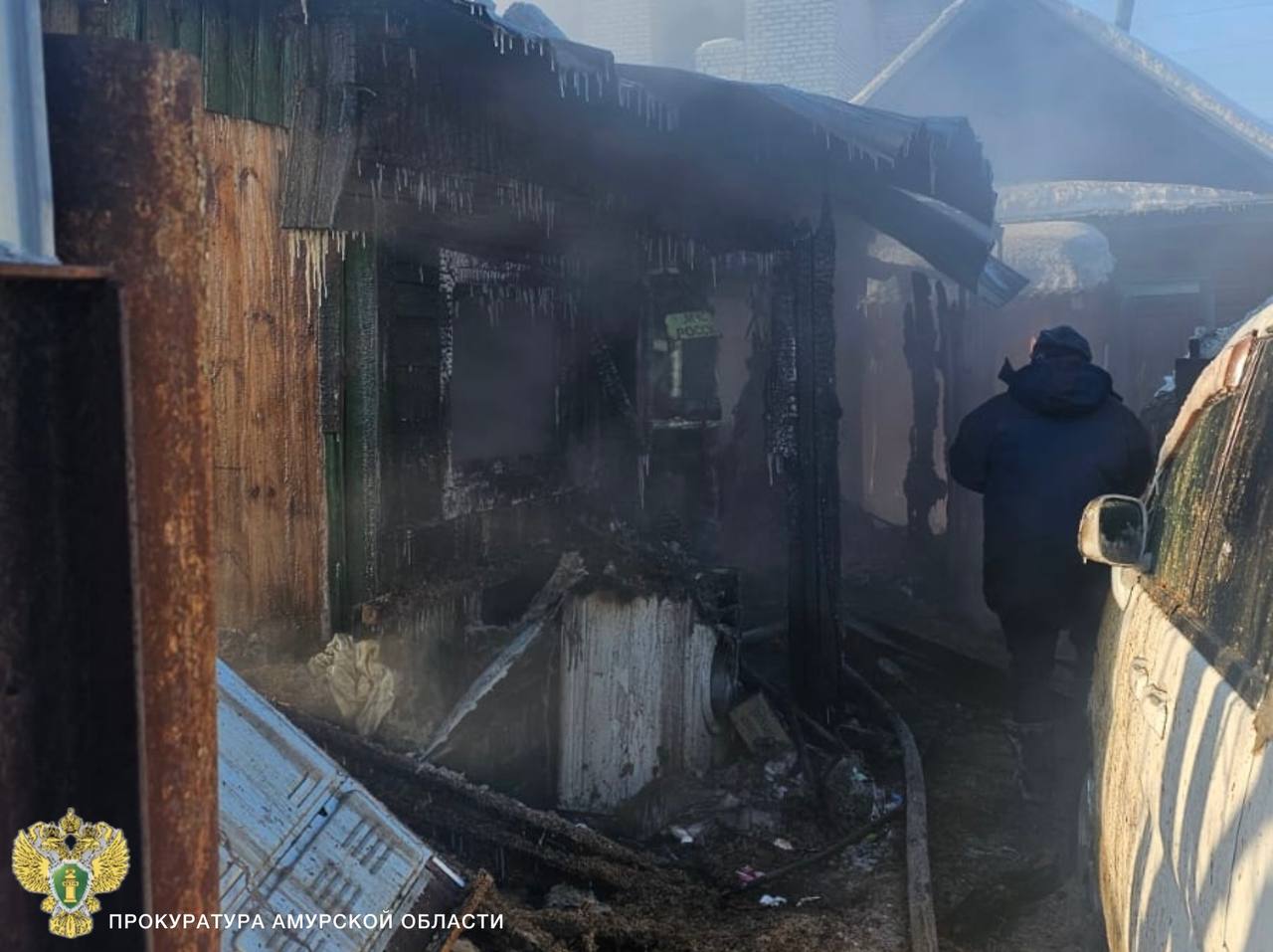 Ребенка, пострадавшего в пожаре в Свободном, доставили в областную больницу