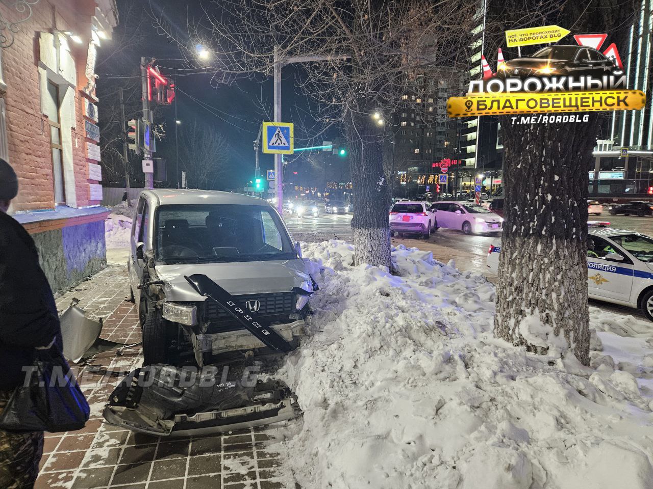 Жесткое ДТП в Благовещенске попало на кадры очевидцев