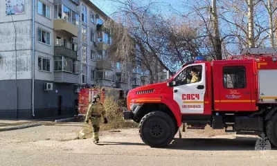 Женщин спасли пожарные из задымленной квартиры в Благовещенске