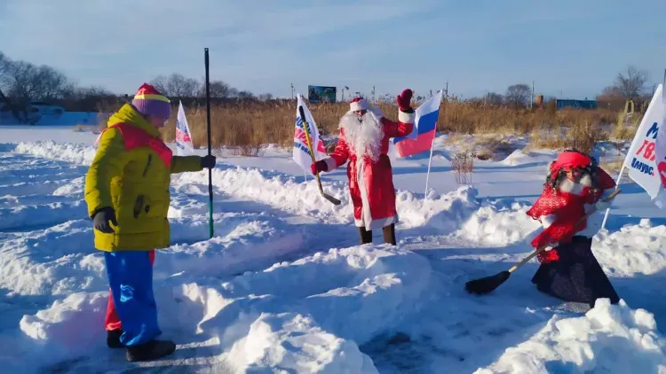 Новогоднюю открытку на льду Хомутины создадут амурчане