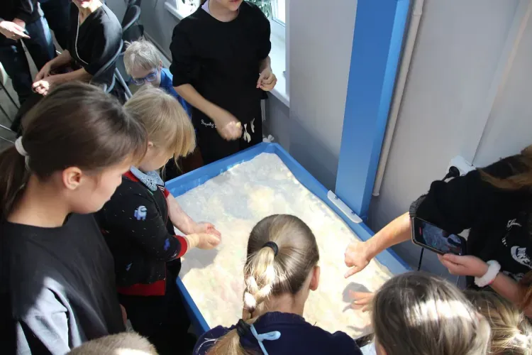 Песочница и лего-кубы появились в третьей модельной библиотеке Свободного