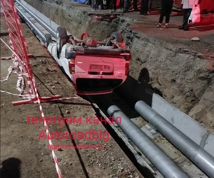 Водитель с ребенком в машине "влетел" в перекоп в Благовещенске