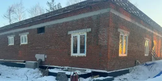 Новые бани на смену аварийным строят в поселках Амурской области