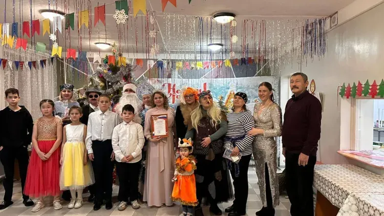 Более 1,5 тысяч подарков передали волонтеры ЗабЖД детям и пенсионерам в Забайкалье и Приамурье