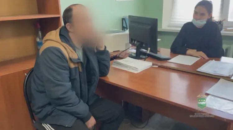 Через шесть кварталов: собака помогла задержать подозреваемого в ограблении в Приамурье