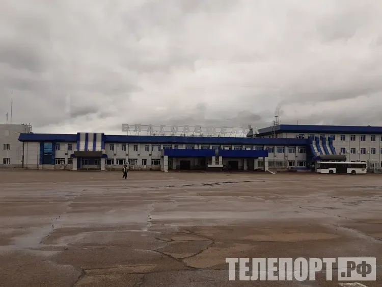 Рейсы в города Дальнего Востока задержали в аэропорту Благовещенска