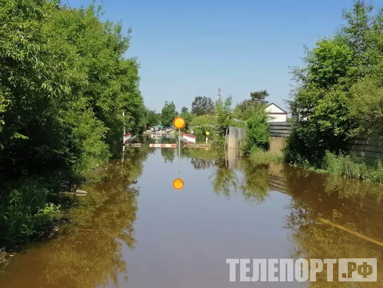 Дамбу прорвало в Челябинской области: людей эвакуируют