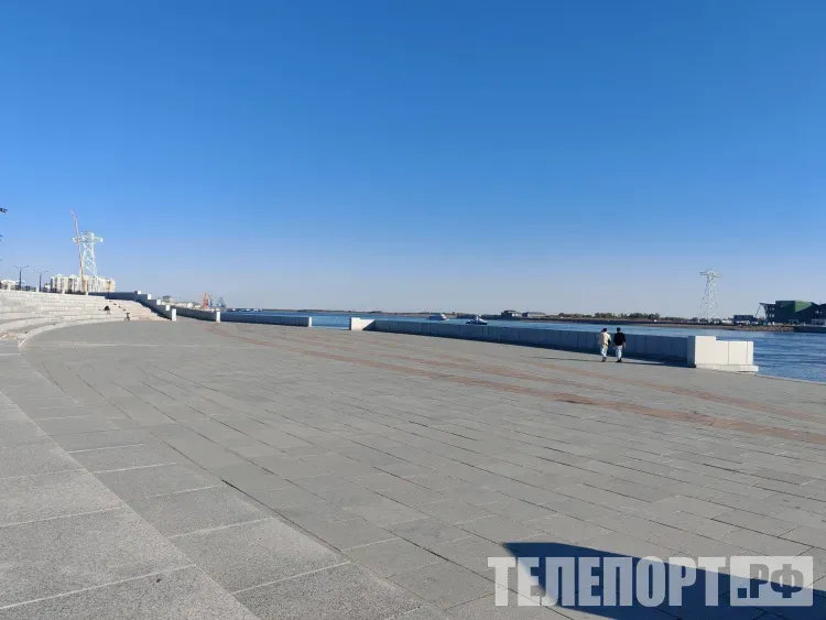 Строители канатной дороги на территории Хэйхэ переходят к внутренней отделке