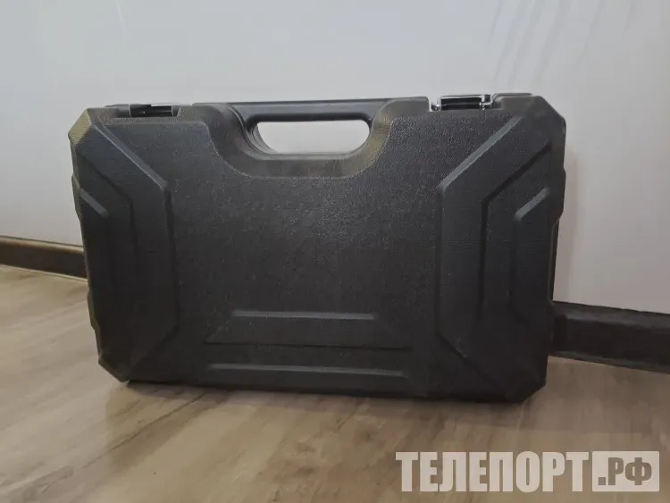 Иметь заранее укомплектованный "тревожный чемоданчик" призвали россиян