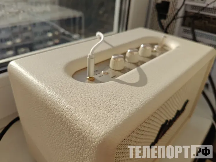 Песня Shaman и гимн РФ прозвучали на радиостанции Судного дня