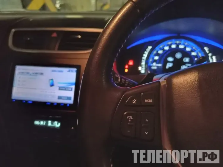 Суд конфисковал "Мерседес", в котором незаконно хранили золото